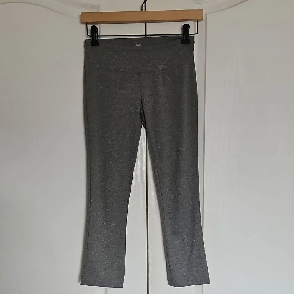 Gray Women's Cropped Leggings
